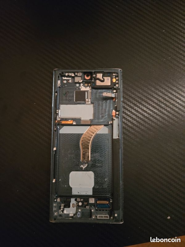 Ecran galaxy s22 ultra fissuré non testé vendu hors service (image 3)