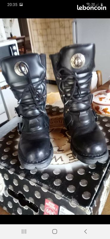 Bottes gothique (image 1)