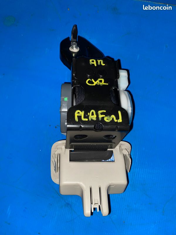 MAZDA CX 7 - Ceinture de sécurité centrale passager arrière (image 1)