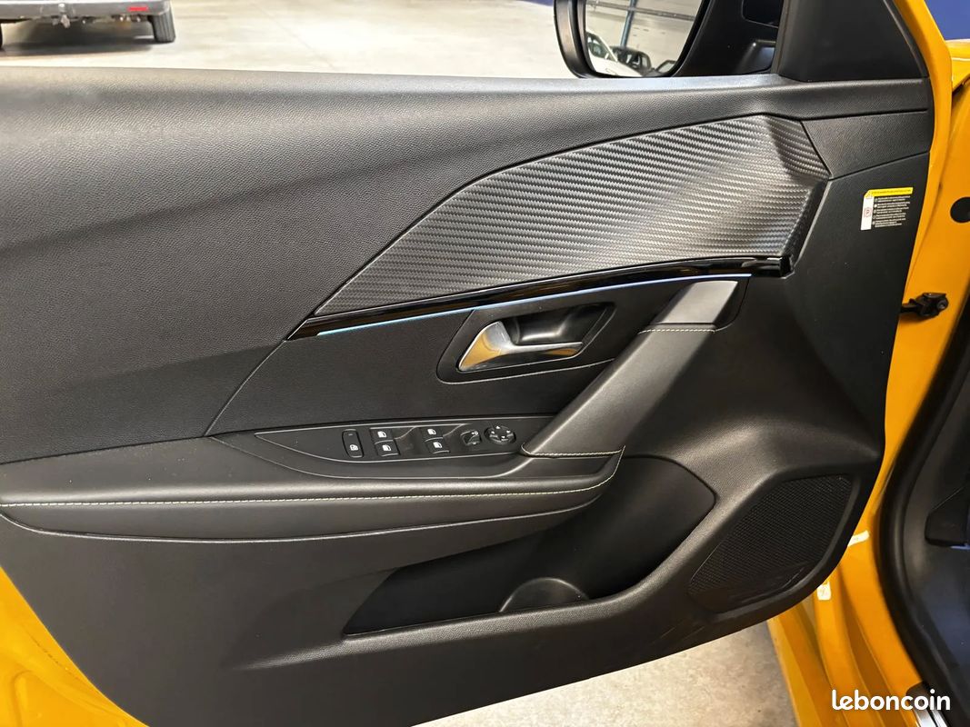 PEUGEOT 208 1.5 D 102ch GT-Line - 2020 - 86 000 km - carPlay - caméra de recul (image 11)