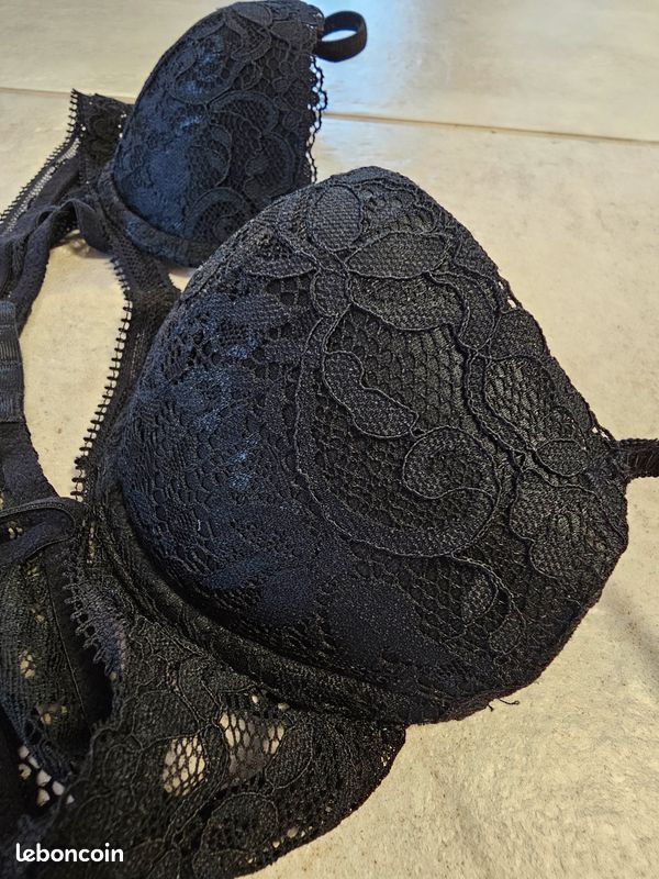 Soutien-gorge LOU Noir Dentelle - Taille 85B, Avec Armatures, Neuf Sans étiquettes