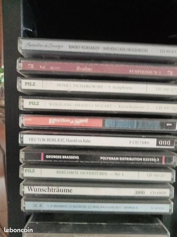Lot CD avec meuble (image 4)