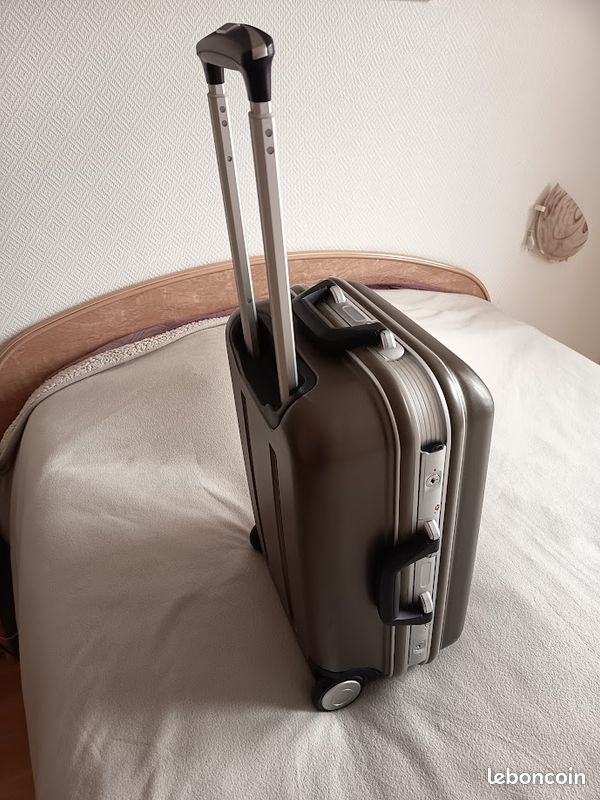 Valise coque Delsey noire années 80 - Accessoires & Bagagerie