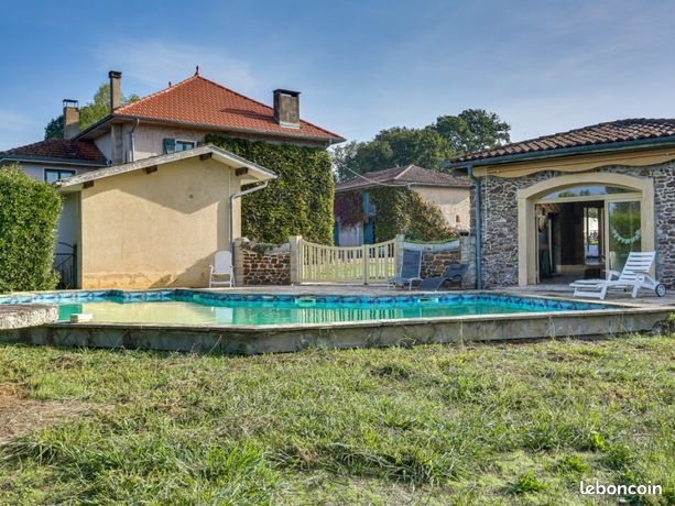 Maison de maître avec piscine | Environnement calme | Tilh