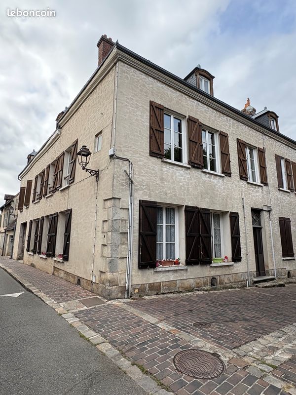 Appartement 1 pièce 30 m² · à Nogent-le-Roi · 30 m² · 395 €/mois