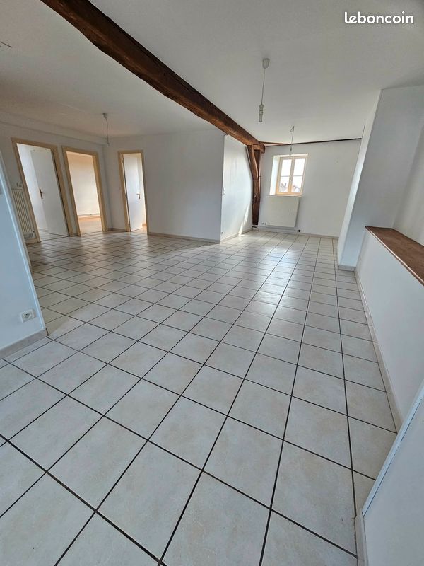Appartement 4 pièces 84 m² · à Saint-Florentin · 84 m² · 590 €/mois