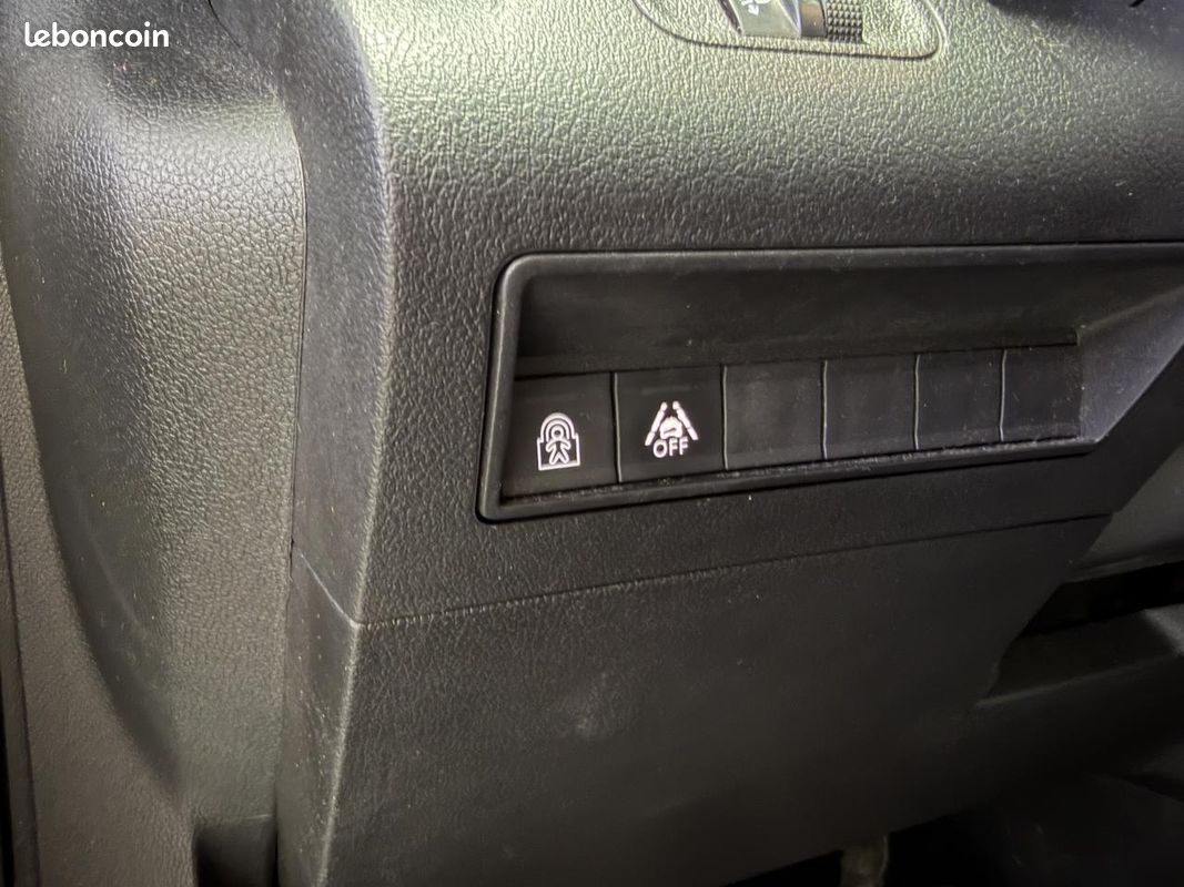 Peugeot rifter combi 1.5 bluehdi 100ch l1 allure garantie 12 mois (image 21)