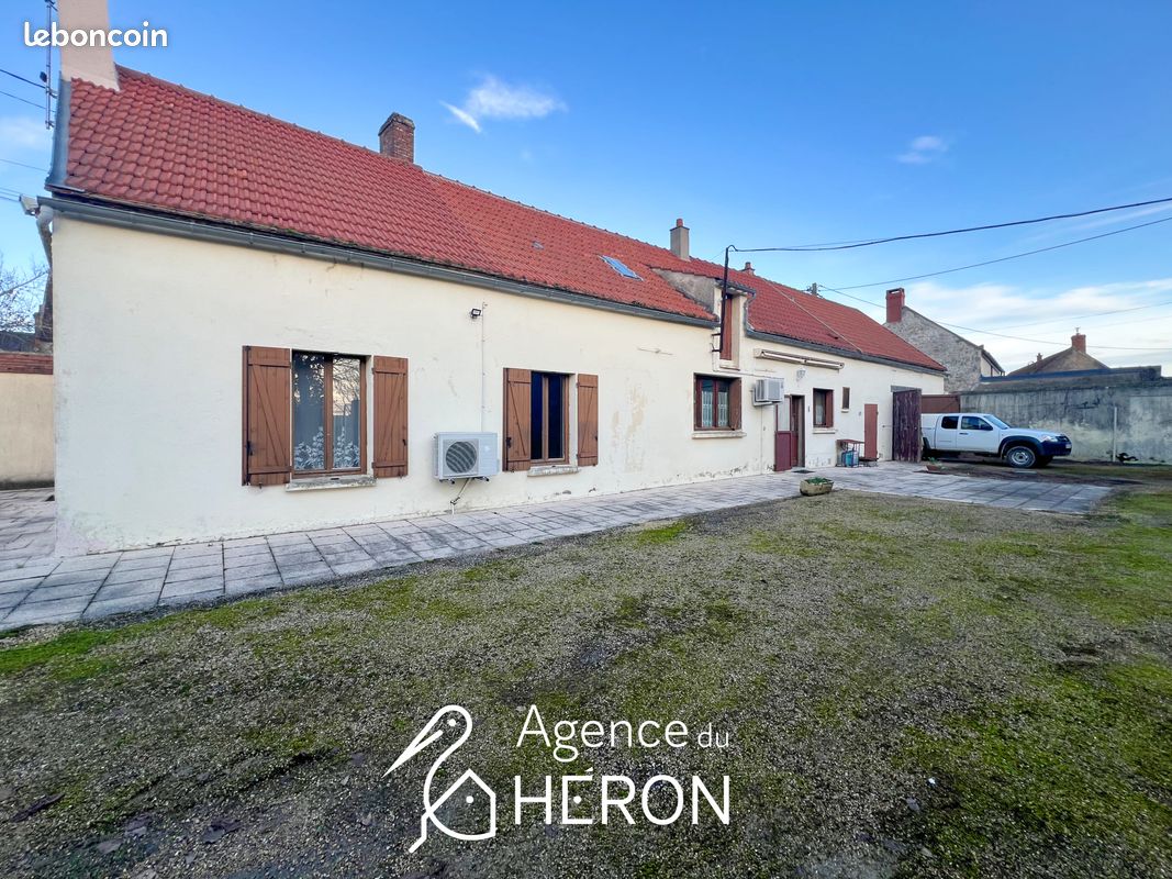 Maison 6 pièces 95 m² · à Beaumont-du-Gâtinais · 95 m² · 135 000 €