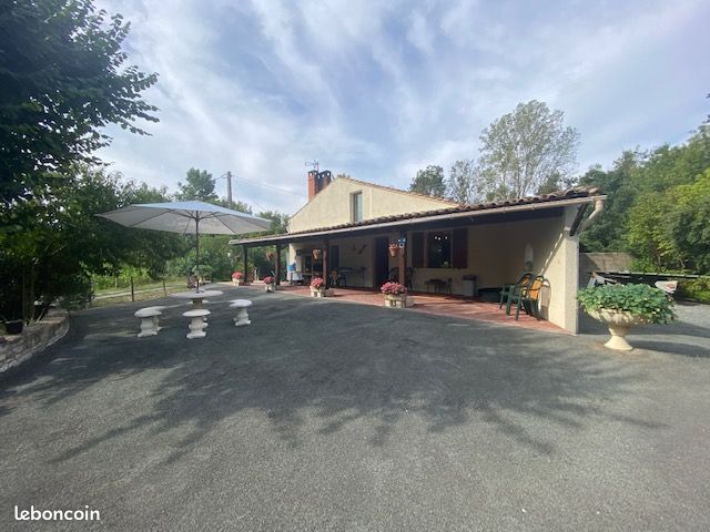 Maison 6 pièces 140 m² · à Coulon · 140 m² · 250 000 €