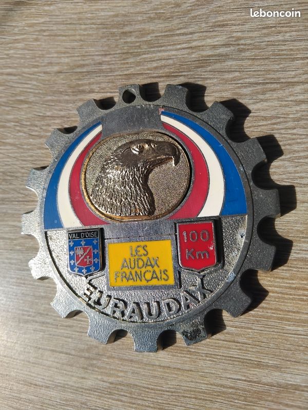 Magnifique grande Médaille sport cyclisme marche les Audax français EurauDax VAL D’OISE 95 aigle 100 km vintage rétro ancien années 80 1980s (image 3)