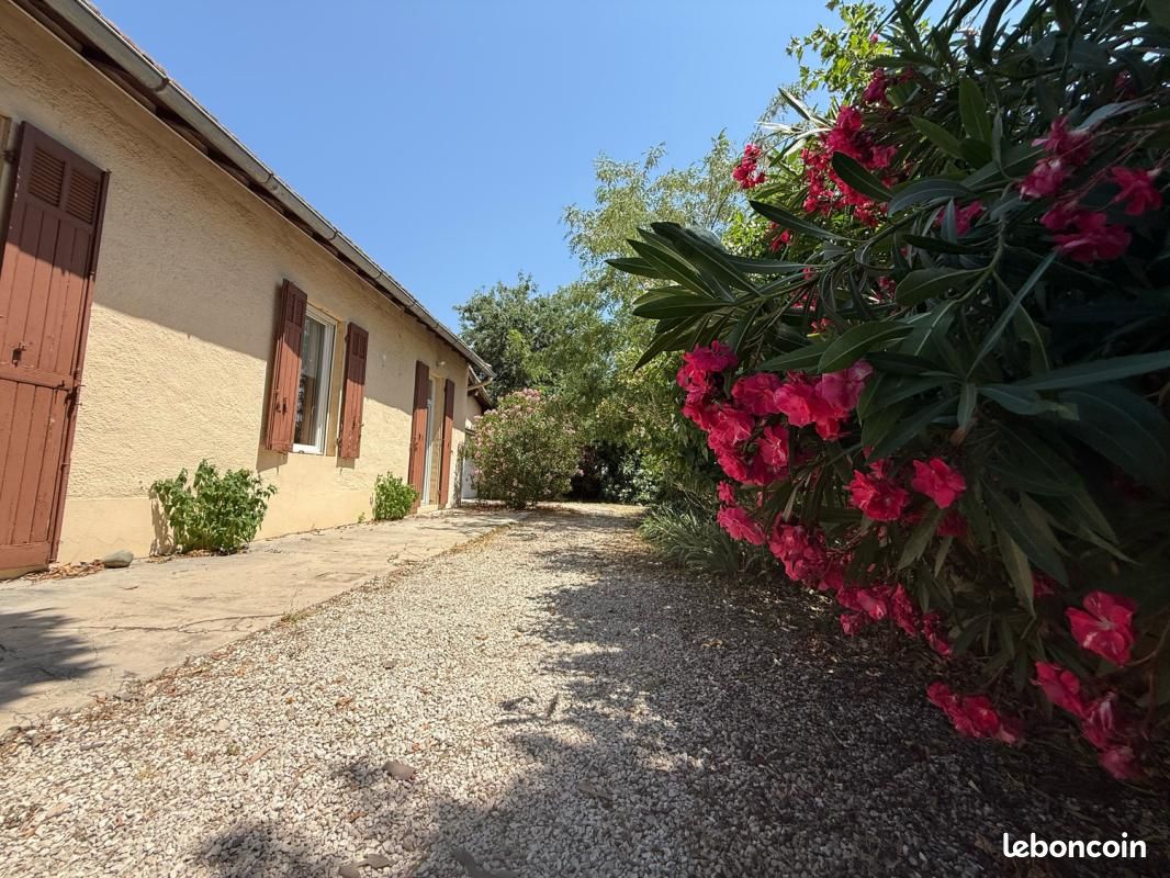 Maison 5 pièces 128 m² · à Sénas · 128 m² · 297 460 €