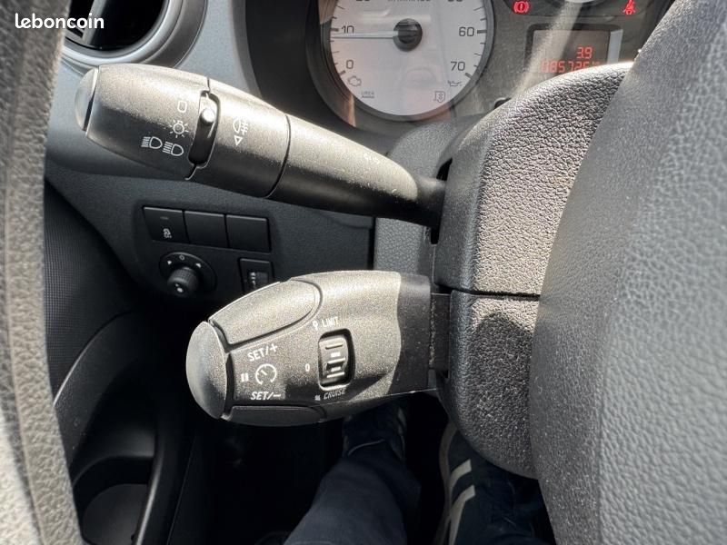 Citroen Berlingo BlueHDi 100ch Feel (image 16)