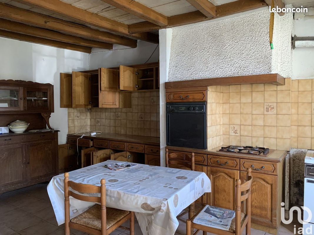 Propriété 4 pièces 74 m² - Montmoreau 16190 -Saint-Cybard (image principale 5)