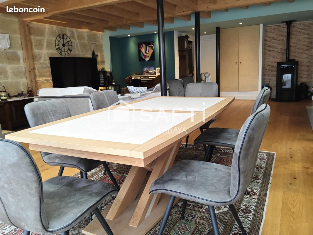 Maison 6 pièces 204 m² · à Ambarès-et-Lagrave · 204 m² · 520 000 €