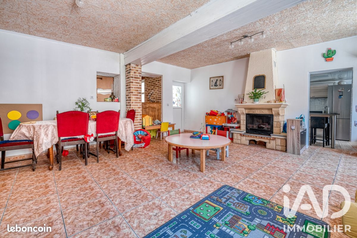 Maison 10 pièces 308 m² · à Compans · 308 m² · 569 000 €