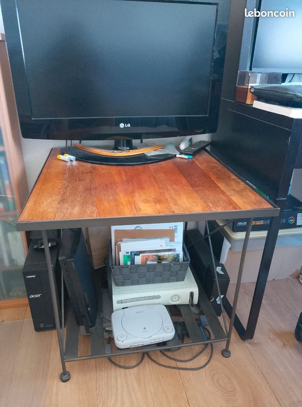 Table d'appoint style industriel en métal et bois (image 5)