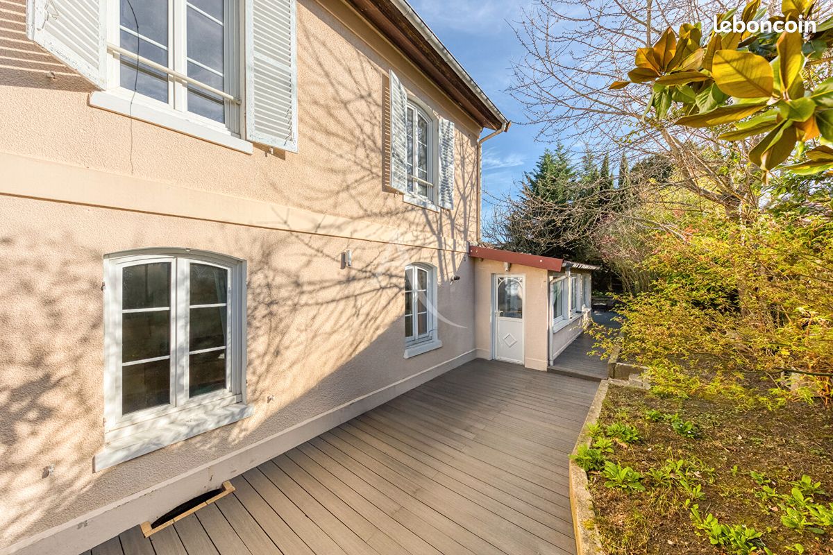 Maison 5 pièces 97 m² · à Noisiel · 97 m² · 349 000 €
