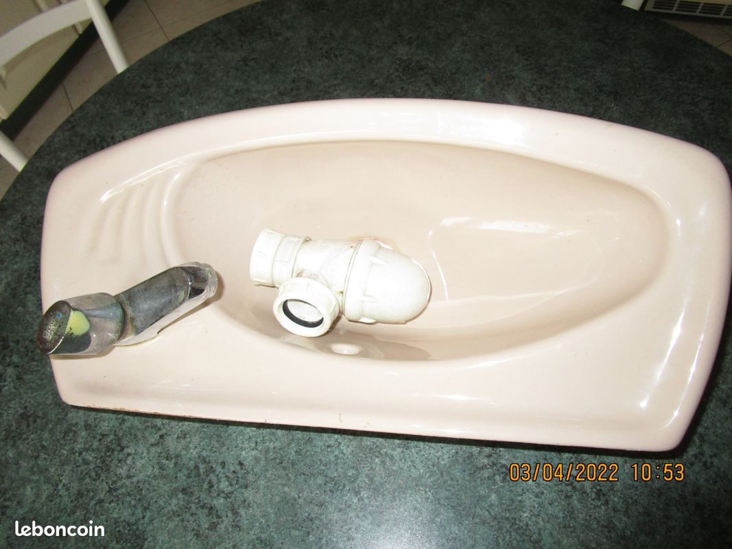 Lave-mains W-C (image 1)