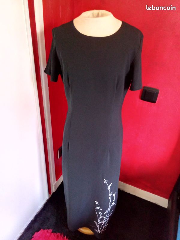 Robe fluide longue doublée fendue sur un coté de marque 3 Suisses (image 1)