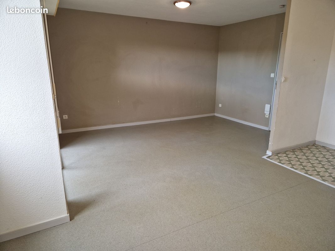 Appartement 2 pièces 47 m² · à Saint-Pierre-du-Mont · 47 m² · 480 €/mois