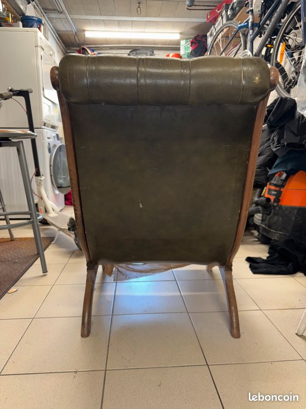 Fauteuil cuir et bois (image 3)