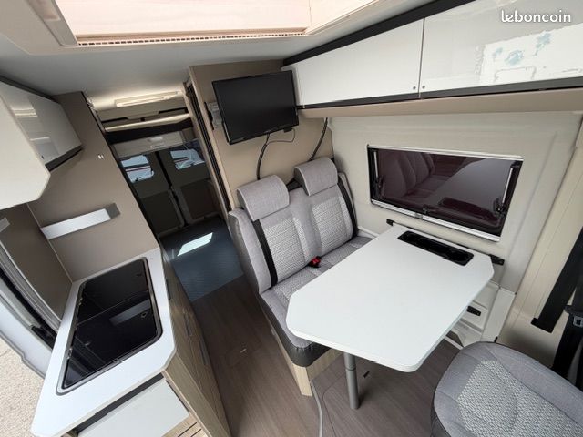 Adria 640 SGX + Fourgon aménagé (image 4)