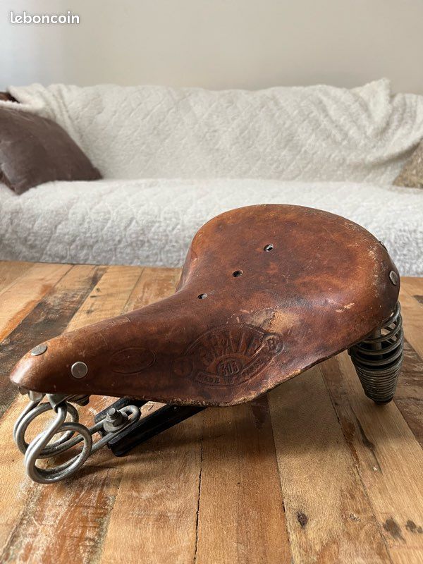 Selle De Vélo Ancienne Française CLUB N°29a - Cuir Marron - Vintage - Rare