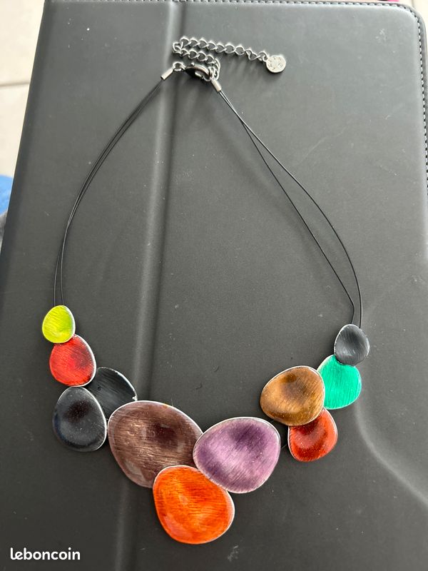 Collier ikita (image 1)