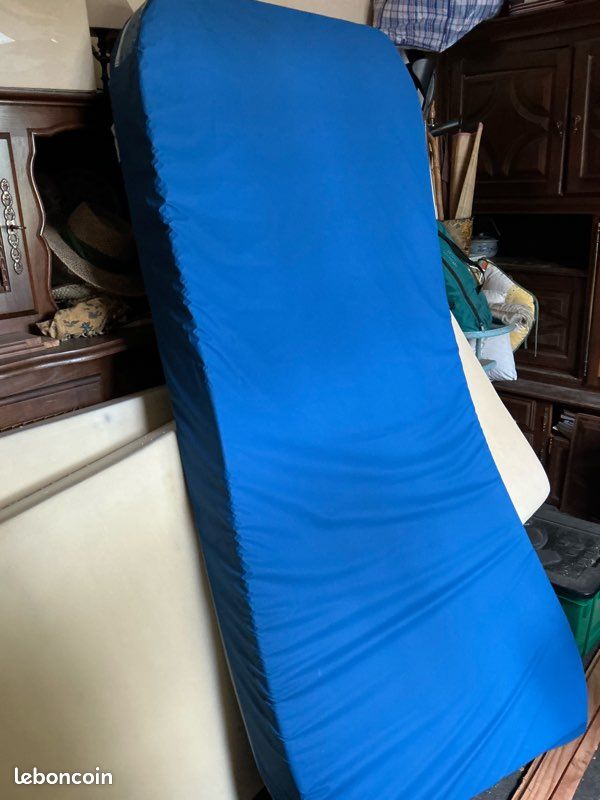 Matelas médicalisé (image 1)