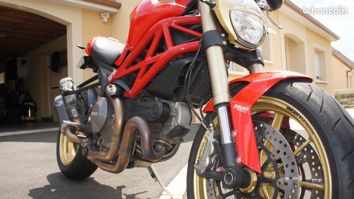 Ducati monster 1100 evo (image 3)