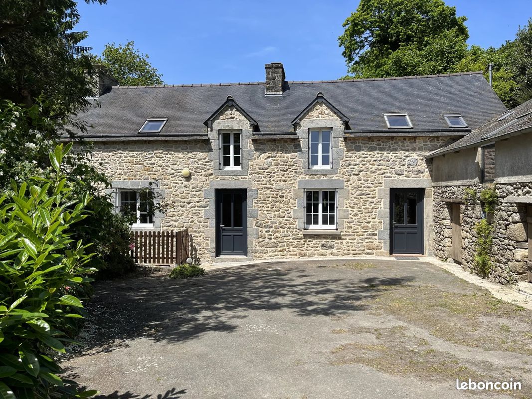 Maison 6 pièces 150 m² · à Ploeuc-l'Hermitage · 150 m² · 230 500 €