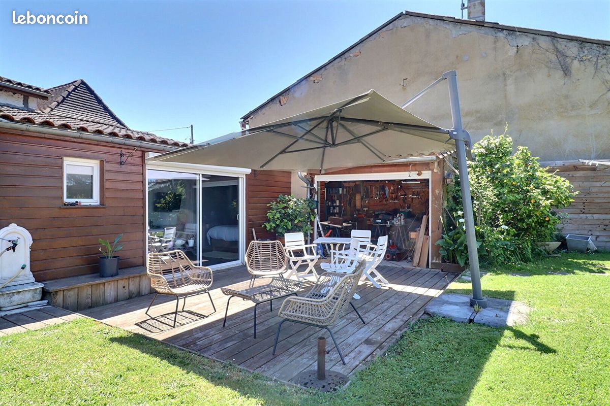 Maison 9 pièces 202 m² · à Montpon-Ménestérol · 202 m² · 249 000 €