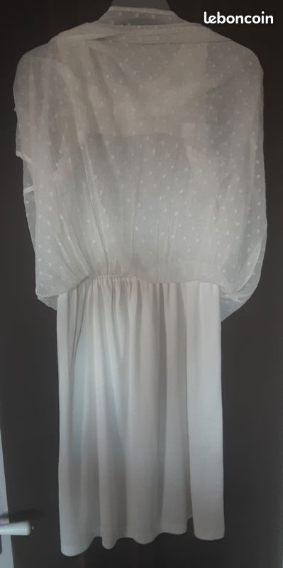 Robe et veste blanche (image 7)