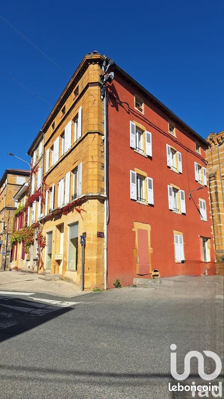 Immeuble 300 m² · à Bessenay · 300 m² · 499 000 €