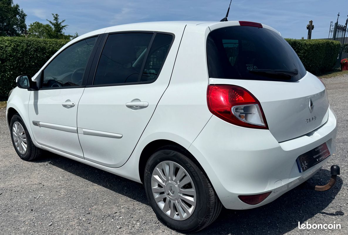 Renault Clio III (image 2)