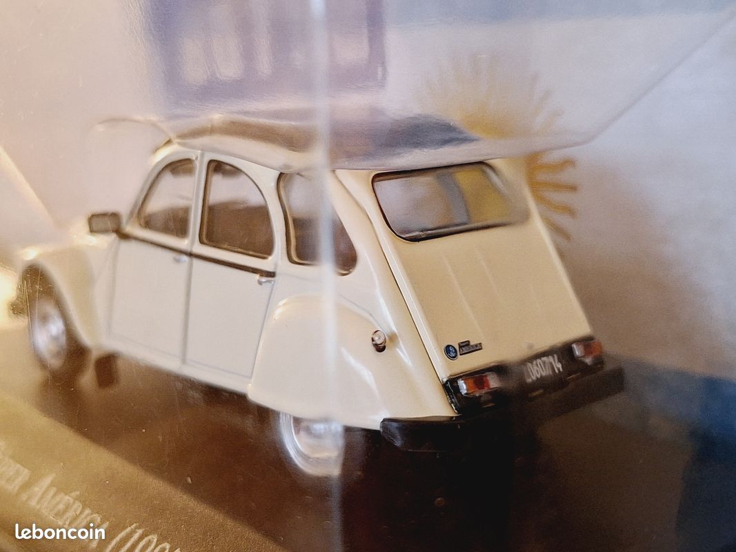 Voiture Miniature 1/43 Citroën 2CV Super America 1987 – OPO Collection Argentine 80-90, Métal Sur Socle