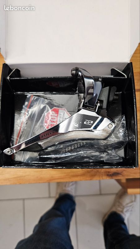 Dérailleur avant Force22 | Pièces de vélo de qualité supérieure | SAP Velogare - Sports aux Puces VéloGare Dérailleur avant Force22 | Pièces de vélo de qualité supérieure | SAP Velogare - Sports aux Puces VéloGare