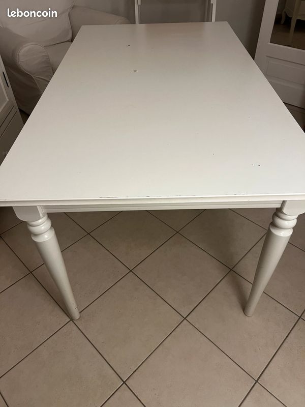 Table IKEA blanche (image 7)