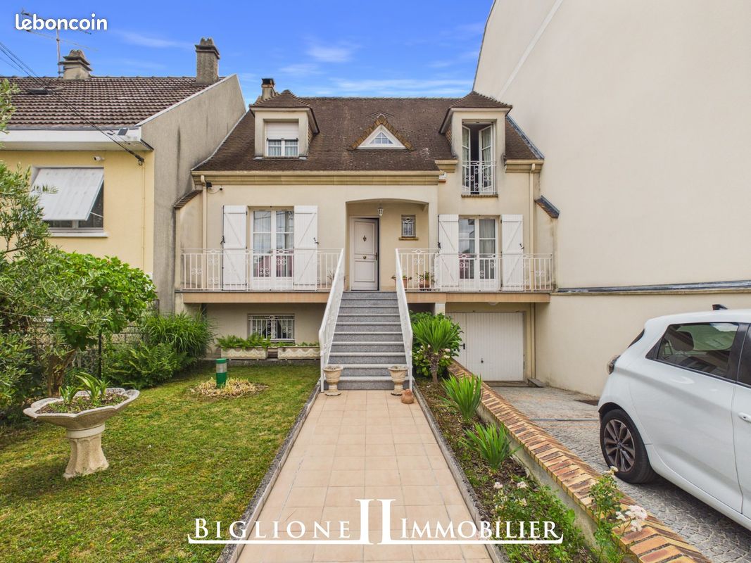 Maison 6 pièces 128 m² · à Montfermeil · 128 m² · 359 000 €