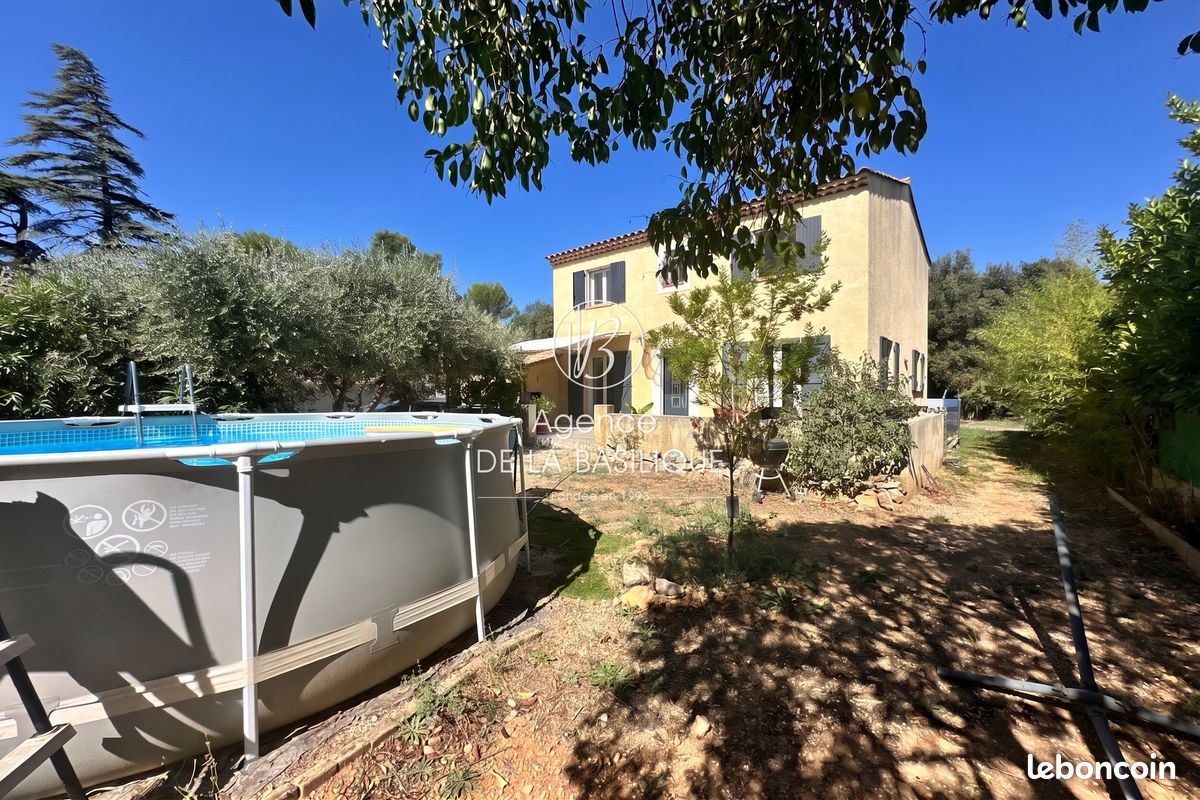 Maison 6 pièces 121 m² · à Saint-Maximin-la-Sainte-Baume · 121 m² · 399 900 €