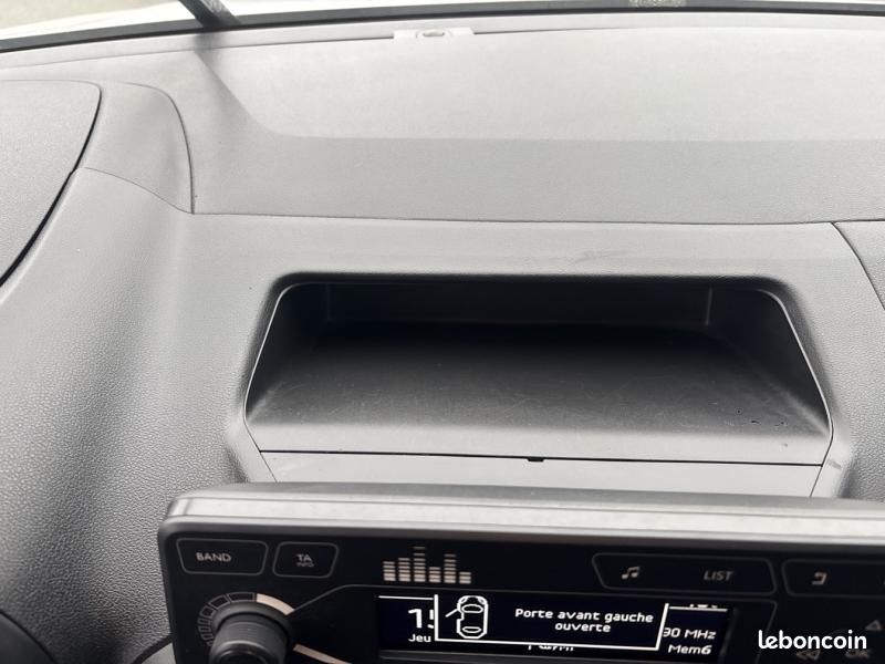 Citroen Berlingo Van M 650kg BlueHDi 100 Cabine Extenso 3 places Pack Driver Connect / GALLERIE / 12 (image 25)