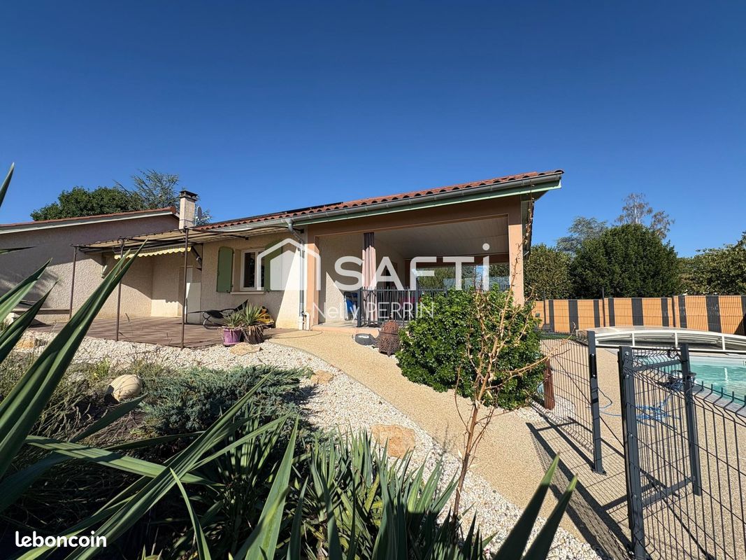 Maison 5 pièces 129 m² · à Saint-Bénigne · 129 m² · 360 000 €