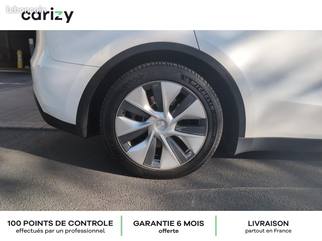 Tesla Model Y Standard RWD (image 12)