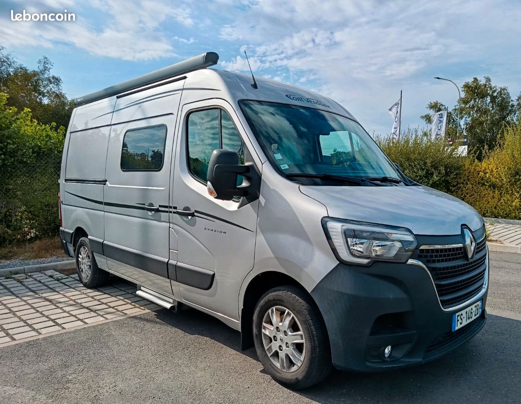 Font Vendôme Master van xs - Caravaning