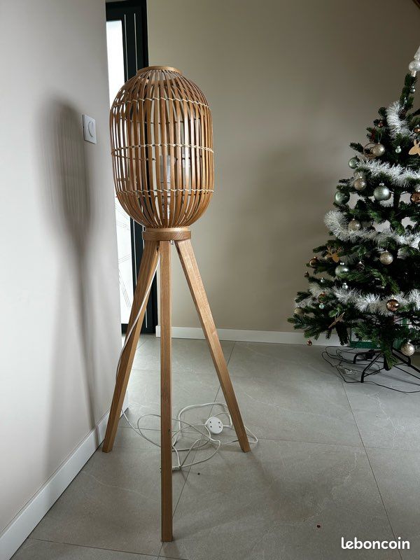 Lampe sur pied IKEA (image 1)