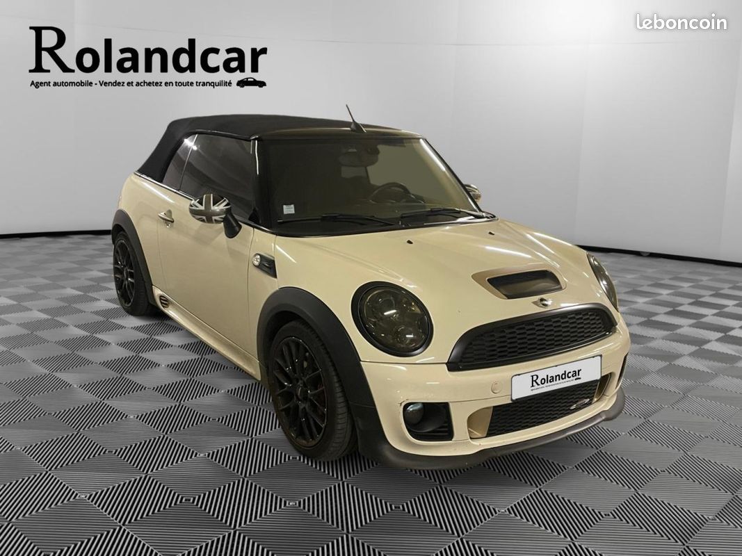Mini cabrio mini 1.6 210 john cooper works (image 2)