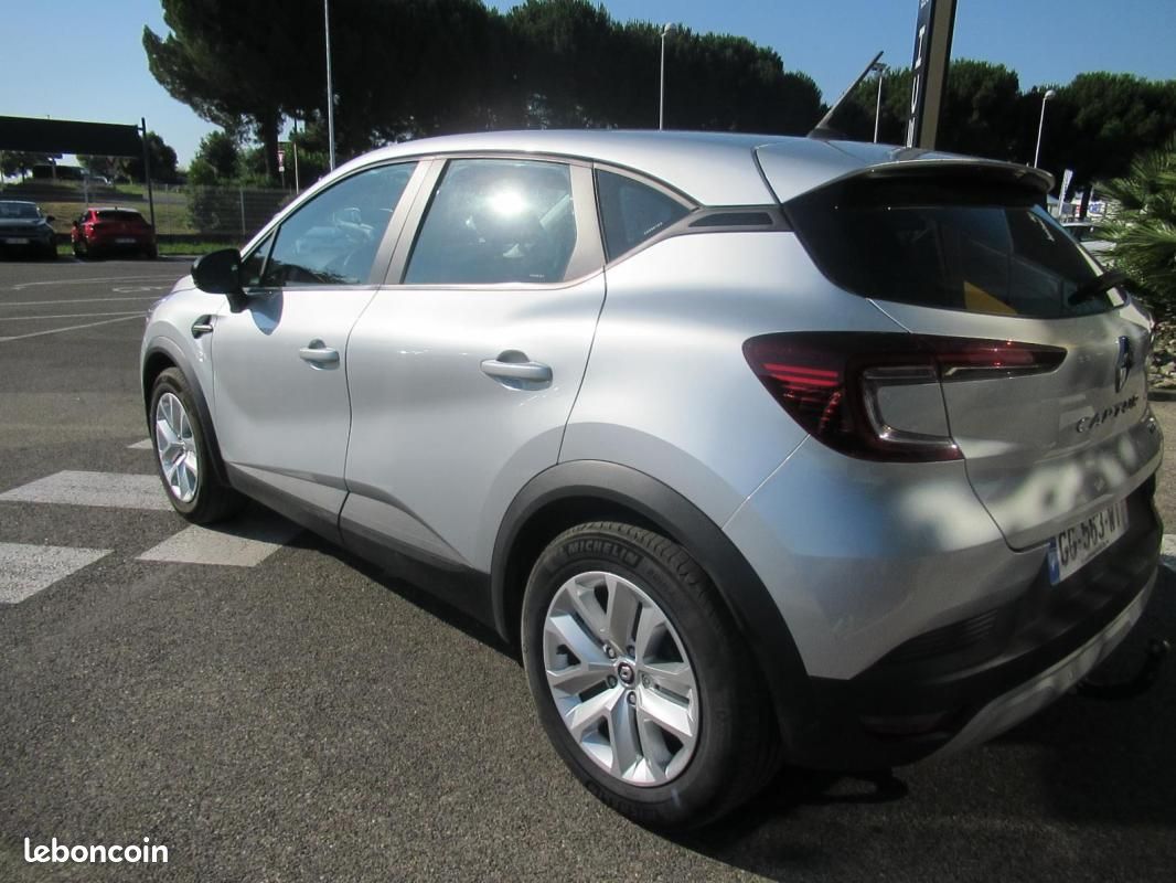 Renault Captur E-Tech 145 - 21 Business (image 8)