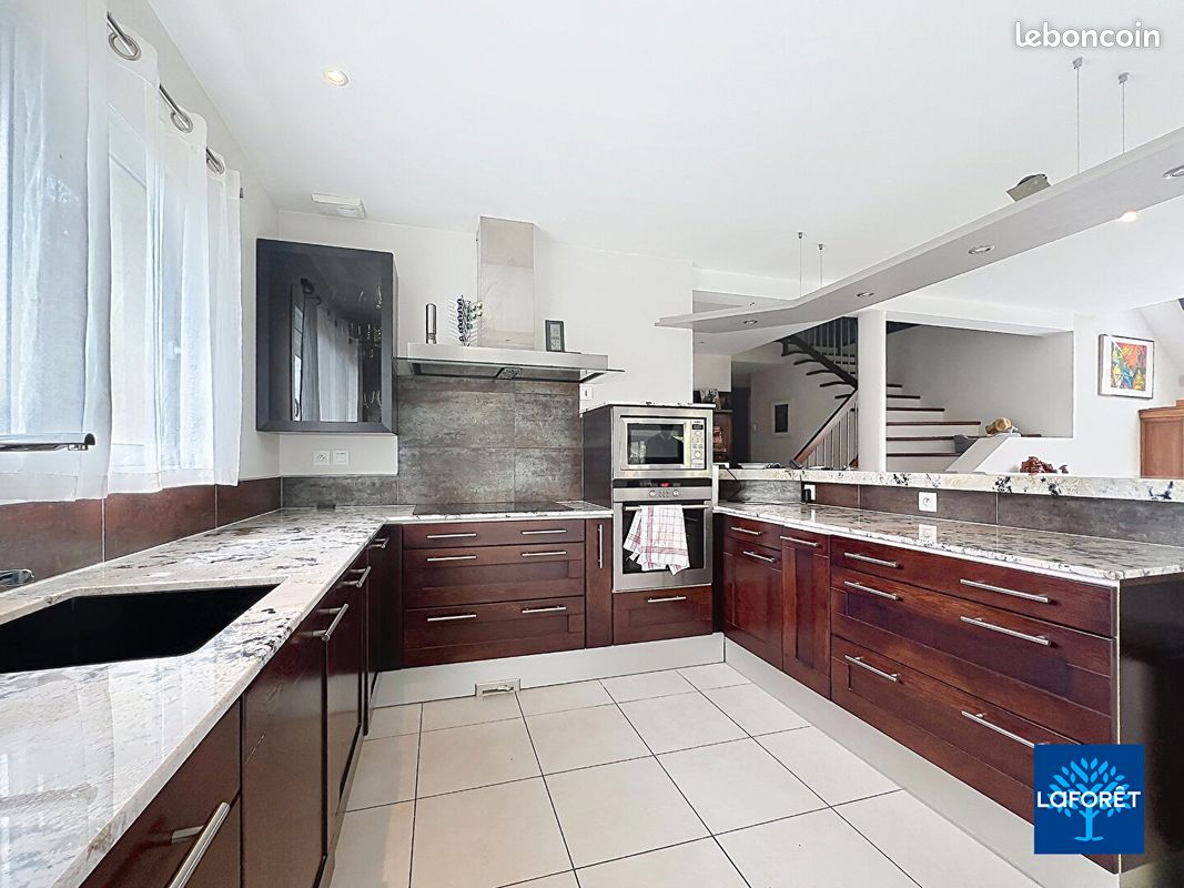 Maison 6 pièces 230 m² (image 5)
