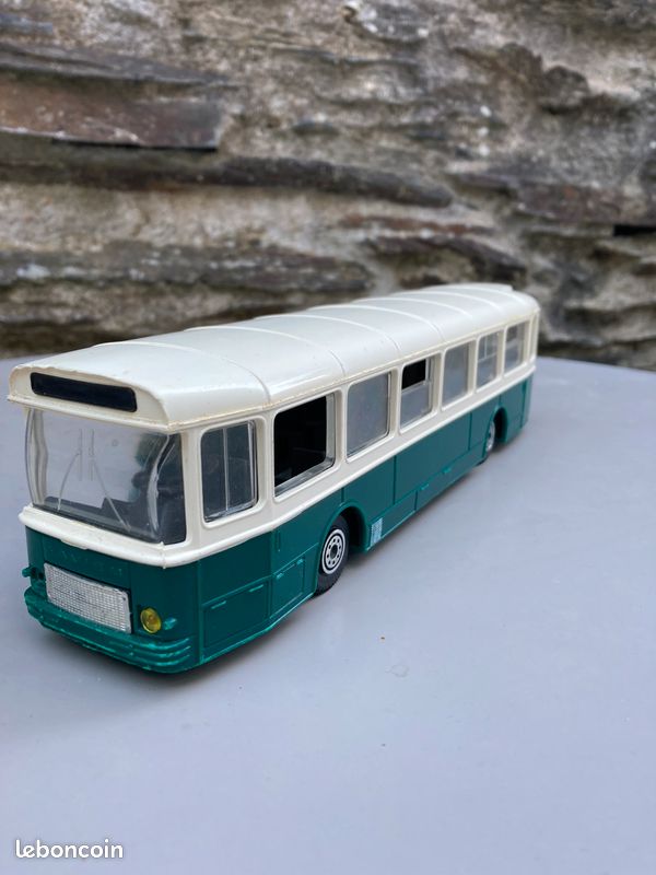 Autobus Lyonais Norev N°98 – Saviem SC10 U Ligne 17 – échelle 1/43 – Occasion