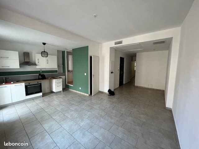 Appartement 3 pièces 65 m² · à Marseille · 65 m² · 1 010 €